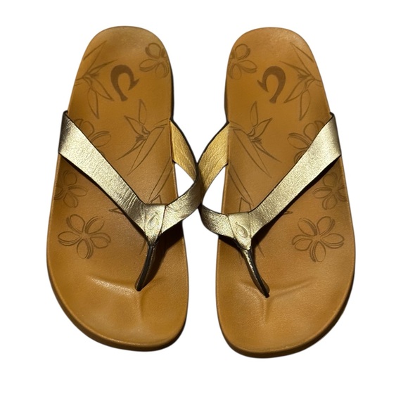 Olukai Women's Metallic Thong Gold Sandals Size 10 Excellent Condition - Picture 1 of 5